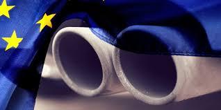 La UE da marcha atrás: los coches de gasolina y diésel seguirán vendiéndose después de 2035